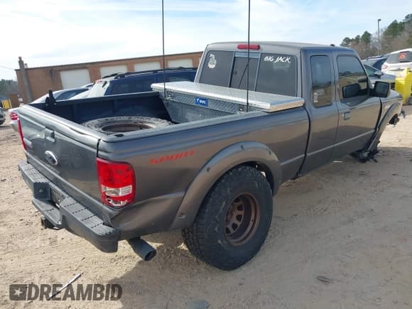 ✅ 2010 Ford Ranger XLT • VIN: 1FTKR4EE2APA49039 • Lot: 41694989. Wystawiony na IAAI z przebiegiem 180 045 mil. Bezpłatny archiwum sprzedaży aukcyjnych z USA i szczegółowy raport historii pojazdu na DreamBid. Zdjęcie 4.