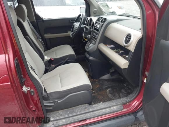 ✅ 2008 Honda Element EX • VIN: 5J6YH287X8L008684 • Lot: 43550333. Listed on IAAI with 165,210 mi. Free auction sales archive from the USA and detailed vehicle history report at DreamBid. Image 5.