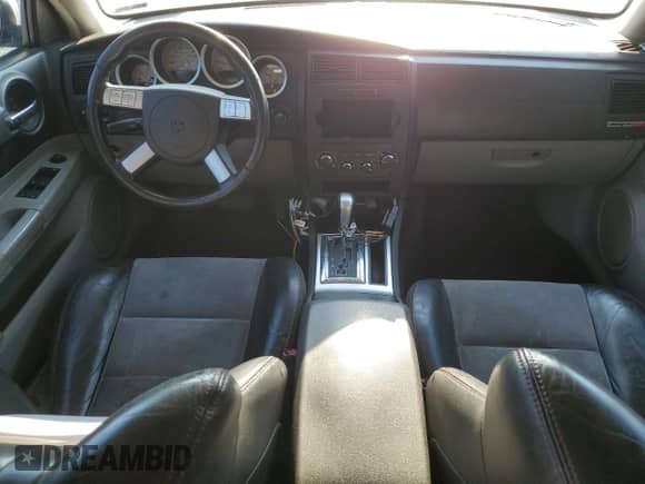 2006 Dodge Charger SRT-8 с VIN 2B3KA73W36H386207, выставлен на аукционе Copart как лот 75006284 с пробегом 241 997 миль миль и Списание • Salvage title. История ставок и продаж доступна на DreamBid. Изображение 8.