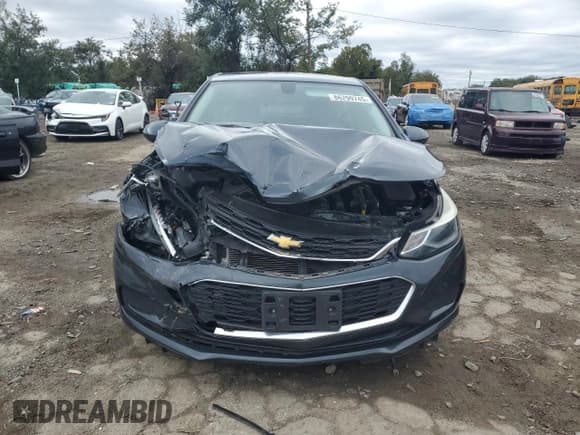 ✅ 2018 Chevrolet Cruze LT • VIN: 1G1BE5SM9J7138838 • Lot: 86299745. Listed on Copart with 60,559 mi. Free auction sales archive from the USA and detailed vehicle history report at DreamBid. Image 5.