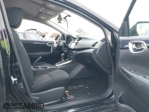 ✅ 2019 Nissan Sentra S • VIN: 3N1AB7AP2KY343925 • Лот: 43504490. Опубликован ранее на IAAI с пробегом 103 057 миль. Бесплатный доступ к архиву аукционных продаж из США и подробный отчёт об истории автомобиля на DreamBid. Изображение 5.