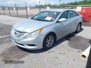 ✅ 2013 Hyundai Sonata GLS • VIN: 5NPEB4ACXDH674262 • Лот: 42698798. Опубликован ранее на IAAI с пробегом 190 462 миль. Бесплатный доступ к архиву аукционных продаж из США и подробный отчёт об истории автомобиля на DreamBid. Изображение 2.