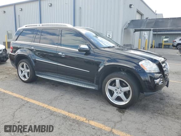 ✅ 2009 Mercedes-Benz GL 550 • VIN: 4JGBF86E39A497041 • Lot: 86706965. Listed on Copart with 118,915 mi. Free auction sales archive from the USA and detailed vehicle history report at DreamBid. Image 4.