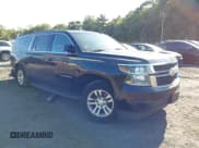 ✅ 2019 Chevrolet Suburban LT • VIN: 1GNSKHKC3KR143958 • Lot: 43214049. Wystawiony na IAAI z przebiegiem 199 490 mil. Bezpłatny archiwum sprzedaży aukcyjnych z USA i szczegółowy raport historii pojazdu na DreamBid. Zdjęcie 1.