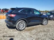✅ 2022 Ford Escape Titanium • VIN: 1FMCU9J90NUB53525 • Lot: 89546525. Wystawiony na Copart z przebiegiem 35 033 mil. Bezpłatny archiwum sprzedaży aukcyjnych z USA i szczegółowy raport historii pojazdu na DreamBid. Zdjęcie 3.