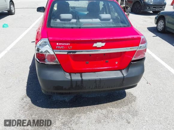 ✅ 2010 Chevrolet Aveo 1LT • VIN: KL1TD5DE0AB126585 • Lot: 42219460. Wystawiony na IAAI z przebiegiem 148 785 mil. Bezpłatny archiwum sprzedaży aukcyjnych z USA i szczegółowy raport historii pojazdu na DreamBid. Zdjęcie 6.