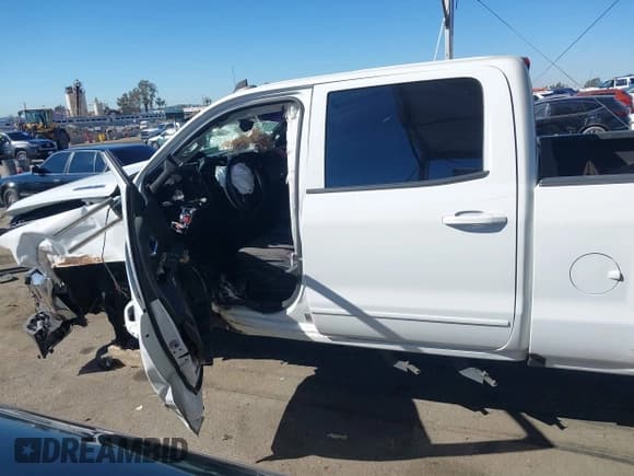 ✅ 2019 Chevrolet Silverado 2500HD LT • VIN: 1GC1KSEY5KF119090 • Лот: 41616445. Опубликован ранее на IAAI с пробегом 49 518 миль. Бесплатный доступ к архиву аукционных продаж из США и подробный отчёт об истории автомобиля на DreamBid. Изображение 15.