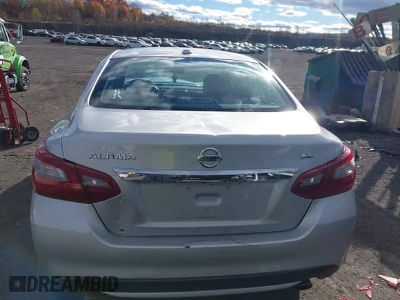 ✅ 2018 Nissan Altima S • VIN: 1N4AL3AP4JC111651 • Лот: 43590777. Опубликован ранее на IAAI с пробегом 169 356 миль. Бесплатный доступ к архиву аукционных продаж из США и подробный отчёт об истории автомобиля на DreamBid. Изображение 16.