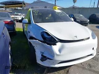 ✅ 2024 Tesla Model Y Performance • VIN: 7SAYGDEF6RF112421 • Lot: 43566102. Wystawiony na IAAI z przebiegiem 11 378 mil. Bezpłatny archiwum sprzedaży aukcyjnych z USA i szczegółowy raport historii pojazdu na DreamBid. Zdjęcie 1.