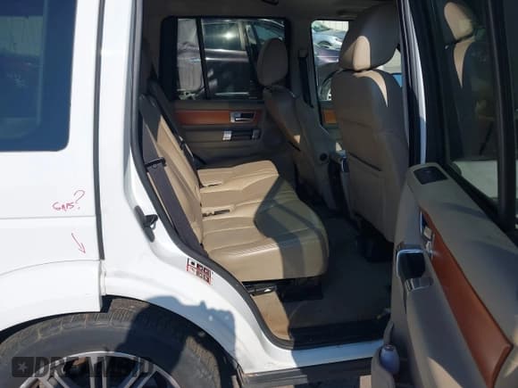 ✅ 2011 Land Rover LR4 Lux • VIN: SALAK2D4XBA568687 • Lot: 42668978. Listed on IAAI with 205,000 mi. Free auction sales archive from the USA and detailed vehicle history report at DreamBid. Image 8.