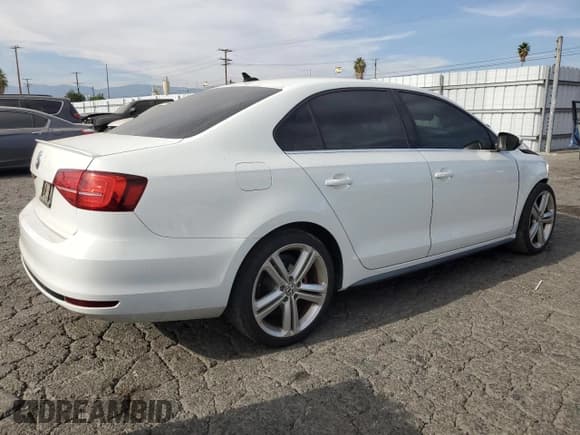 ✅ 2015 Volkswagen Jetta GLI SEL • VIN: 3VW5T7AJ5FM279395 • Lot: 68978175. Wystawiony na Copart z przebiegiem 147 692 mil. Bezpłatny archiwum sprzedaży aukcyjnych z USA i szczegółowy raport historii pojazdu na DreamBid. Zdjęcie 3.