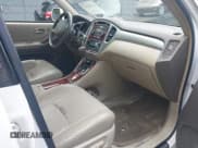 ✅ 2007 Toyota Highlander w/3rd Row • VIN: JTEEP21A870213949 • Lot: 42682147. Wystawiony na IAAI z przebiegiem 157 310 mil. Bezpłatny archiwum sprzedaży aukcyjnych z USA i szczegółowy raport historii pojazdu na DreamBid. Zdjęcie 5.