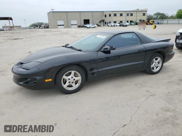 ✅ 1999 Pontiac Firebird Firebird • VIN: 2G2FS22K0X2226888 • Lot: 51380795. Listed on Copart with 137,800 mi. Free auction sales archive from the USA and detailed vehicle history report at DreamBid. Image 1.