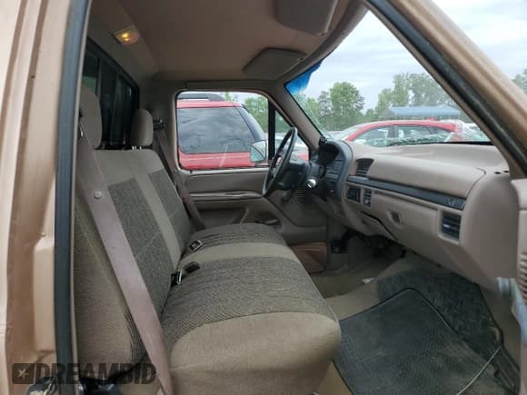 ✅ 1994 Ford F-150 • VIN: 1FTDF15Y8RNA67756 • Лот: 56742735. Опубликован ранее на Copart с пробегом Не указан. Бесплатный доступ к архиву аукционных продаж из США и подробный отчёт об истории автомобиля на DreamBid. Изображение 7.