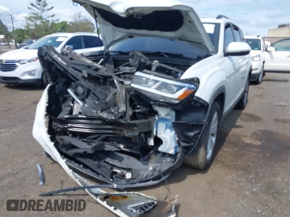 ✅ 2022 Volkswagen Atlas SE • VIN: 1V2KR2CA1NC534448 • Lot: 42776293. Listed on IAAI with 90,433 mi. Free auction sales archive from the USA and detailed vehicle history report at DreamBid. Image 6.