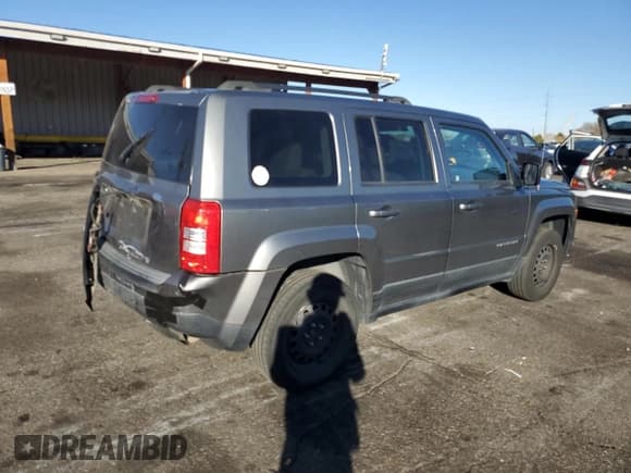 ✅ 2013 Jeep Patriot Sport • VIN: 1C4NJRBB0DD158309 • Lot: 92684965. Listed on Copart with 139,740 mi. Free auction sales archive from the USA and detailed vehicle history report at DreamBid. Image 3.