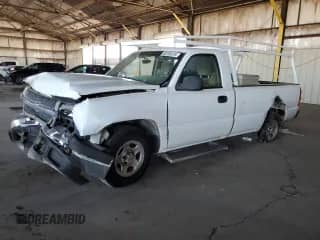 2003 Chevrolet Silverado 1500 Work Truck с VIN 1GCEC14V73E243482, выставлен на аукционе Copart как лот 80193975 с пробегом 160 756 миль миль и Списание • Salvage title. История ставок и продаж доступна на DreamBid. Изображение 1.