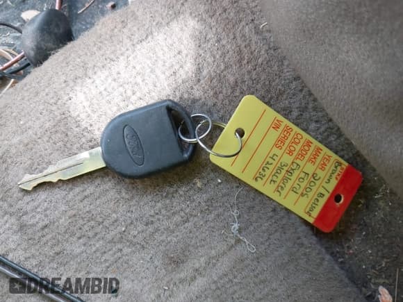 ✅ 2005 Ford Explorer Eddie Bauer • VIN: 1FMZU74K15UA92716 • Lot: 42022695. Wystawiony na IAAI z przebiegiem 191 424 mil. Bezpłatny archiwum sprzedaży aukcyjnych z USA i szczegółowy raport historii pojazdu na DreamBid. Zdjęcie 11.