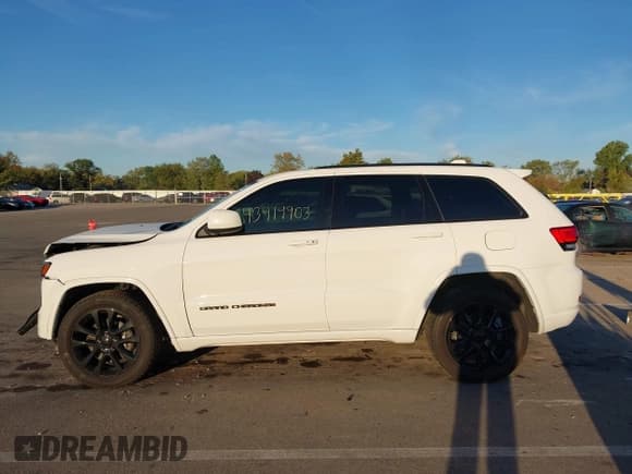 ✅ 2021 Jeep Grand Cherokee Laredo X • VIN: 1C4RJFAG9MC830127 • Lot: 43419903. Listed on IAAI with 85,119 mi. Free auction sales archive from the USA and detailed vehicle history report at DreamBid. Image 15.