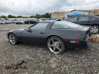 1989 Chevrolet Corvette z VIN 1G1YY2181K5119511, wystawiony jako Copart lot #73351894 z przebiegiem 85 425 mil mil oraz Szkoda całkowita • Salvage title. Historia ofert i sprzedaży dostępna na DreamBid. Obrazek 2.