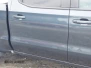 ✅ 2020 Chevrolet Silverado 1500 LT • VIN: 1GCPWCED6LZ120671 • Lot: 43306666. Wystawiony na IAAI z przebiegiem 136 149 mil. Bezpłatny archiwum sprzedaży aukcyjnych z USA i szczegółowy raport historii pojazdu na DreamBid. Zdjęcie 6.