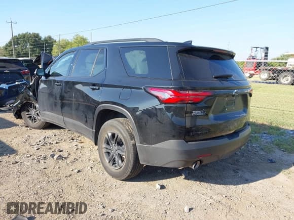✅ 2023 Chevrolet Traverse LS • VIN: 1GNERFKW5PJ321043 • Lot: 43370186. Wystawiony na IAAI z przebiegiem 32 386 mil. Bezpłatny archiwum sprzedaży aukcyjnych z USA i szczegółowy raport historii pojazdu na DreamBid. Zdjęcie 3.