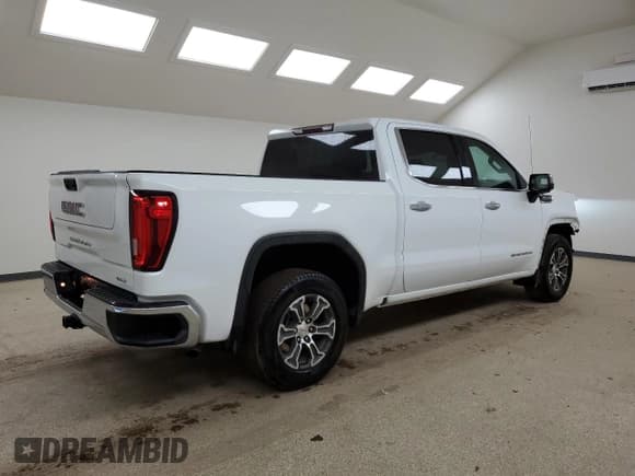 ✅ 2025 GMC Sierra 1500 SLT • VIN: 1GTPHDED0SZ173865 • Лот: 87296855. Опубликован ранее на Copart с пробегом 20 982 миль. Бесплатный доступ к архиву аукционных продаж из США и подробный отчёт об истории автомобиля на DreamBid. Изображение 3.