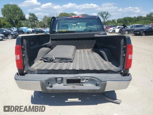 ✅ 2009 Chevrolet Silverado 1500 Work Truck • VIN: 1GCEC19X99Z139104 • Lot: 70810115. Wystawiony na Copart z przebiegiem 112 295 mil. Bezpłatny archiwum sprzedaży aukcyjnych z USA i szczegółowy raport historii pojazdu na DreamBid. Zdjęcie 6.