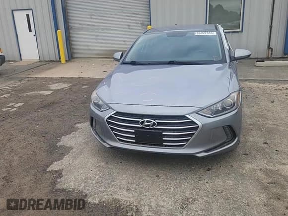 ✅ 2017 Hyundai Elantra SE • VIN: 5NPD84LFXHH090077 • Лот: 86307845. Опубликован ранее на Copart с пробегом 141 930 миль. Бесплатный доступ к архиву аукционных продаж из США и подробный отчёт об истории автомобиля на DreamBid. Изображение 13.