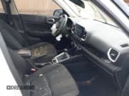 ✅ 2023 Hyundai Venue Limited • VIN: KMHRC8A33PU252068 • Лот: 43338569. Опубликован ранее на IAAI с пробегом 58 406 миль. Бесплатный доступ к архиву аукционных продаж из США и подробный отчёт об истории автомобиля на DreamBid. Изображение 5.