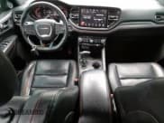 ✅ 2023 Dodge Durango GT • VIN: 1C4RDHDG5PC572062 • Lot: 65043235. Wystawiony na Copart z przebiegiem 76 949 mil. Bezpłatny archiwum sprzedaży aukcyjnych z USA i szczegółowy raport historii pojazdu na DreamBid. Zdjęcie 8.