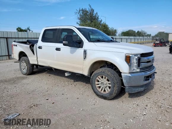 ✅ 2019 Ford F-250 XL • VIN: 1FT7W2B62KED93127 • Lot: 70495235. Listed on Copart with 23,328 mi. Free auction sales archive from the USA and detailed vehicle history report at DreamBid. Image 4.