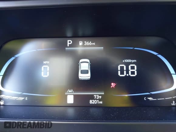 ✅ 2025 Hyundai Elantra SEL Sport • VIN: KMHLM4DG0SU882455 • Lot: 43391644. Listed on IAAI with 8,201 mi. Free auction sales archive from the USA and detailed vehicle history report at DreamBid. Image 7.