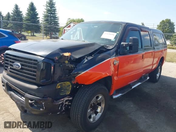 ✅ 2004 Ford F-250 XL • VIN: 1FTNW21P44EC95057 • Lot: 43220194. Listed on IAAI with 286,653 mi. Free auction sales archive from the USA and detailed vehicle history report at DreamBid. Image 2.
