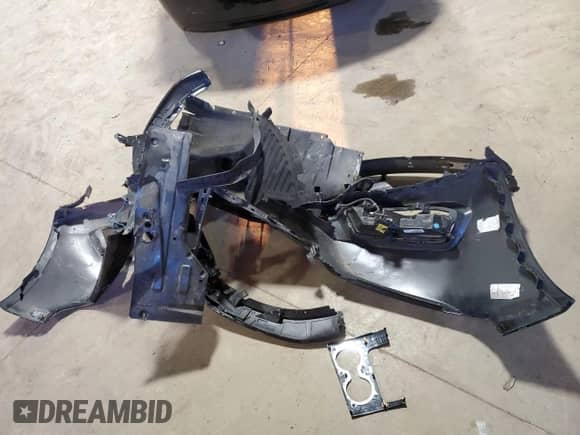 ✅ 2018 Chevrolet Impala LT • VIN: 2G1105S32J9131262 • Lot: 86505335. Wystawiony na Copart z przebiegiem 109 061 mil. Bezpłatny archiwum sprzedaży aukcyjnych z USA i szczegółowy raport historii pojazdu na DreamBid. Zdjęcie 12.