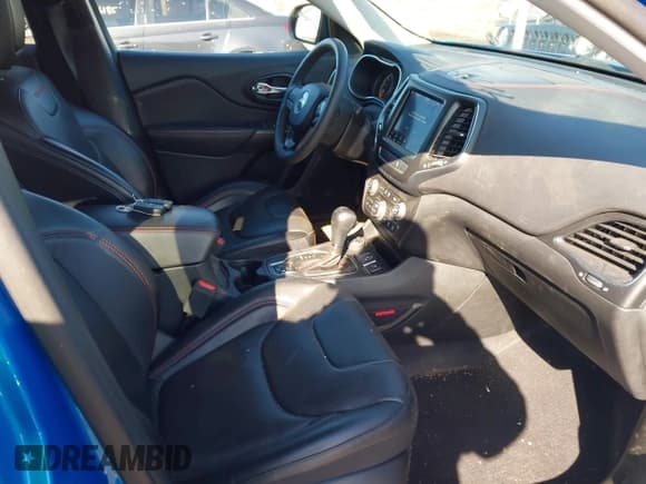 ✅ 2022 Jeep Cherokee Trailhawk • VIN: 1C4PJMBX5ND553336 • Lot: 41930991. Listed on IAAI with 40,832 mi. Free auction sales archive from the USA and detailed vehicle history report at DreamBid. Image 5.