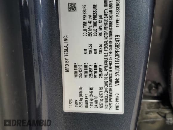 ✅ 2023 Tesla Model 3 • VIN: 5YJ3E1EA3PF692479 • Lot: 91276685. Wystawiony na Copart z przebiegiem 13 938 mil. Bezpłatny archiwum sprzedaży aukcyjnych z USA i szczegółowy raport historii pojazdu na DreamBid. Zdjęcie 13.