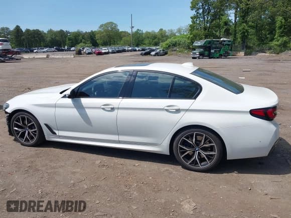 ✅ 2021 BMW 5 Series 530i xDrive • VIN: WBA13BJ00MCF57954 • Lot: 42338437. Listed on IAAI with 43,164 mi. Free auction sales archive from the USA and detailed vehicle history report at DreamBid. Image 14.