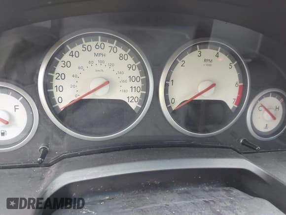 ✅ 2010 Dodge Grand Caravan SXT • VIN: 2D4RN5D14AR349004 • Lot: 43049326. Wystawiony na IAAI z przebiegiem Nie podano. Bezpłatny archiwum sprzedaży aukcyjnych z USA i szczegółowy raport historii pojazdu na DreamBid. Zdjęcie 7.