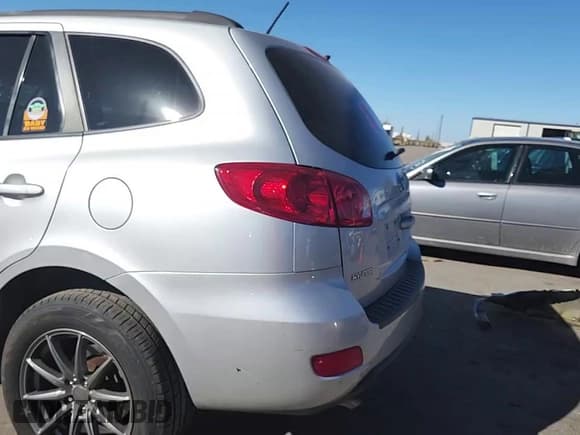 ✅ 2008 Hyundai Santa Fe GLS • VIN: 5NMSG13D68H158394 • Lot: 87401025. Listed on Copart with Not provided. Free auction sales archive from the USA and detailed vehicle history report at DreamBid. Image 15.