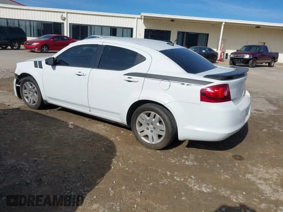 ✅ 2014 Dodge Avenger SE • VIN: 1C3CDZAB4EN111381 • Lot: 41302022. Wystawiony na IAAI z przebiegiem 171 522 mil. Bezpłatny archiwum sprzedaży aukcyjnych z USA i szczegółowy raport historii pojazdu na DreamBid. Zdjęcie 3.