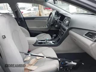 ✅ 2017 Hyundai Sonata 2.4L • VIN: 5NPE24AF4HH587635 • Лот: 43499566. Опубликован ранее на IAAI с пробегом 78 746 миль. Бесплатный доступ к архиву аукционных продаж из США и подробный отчёт об истории автомобиля на DreamBid. Изображение 5.