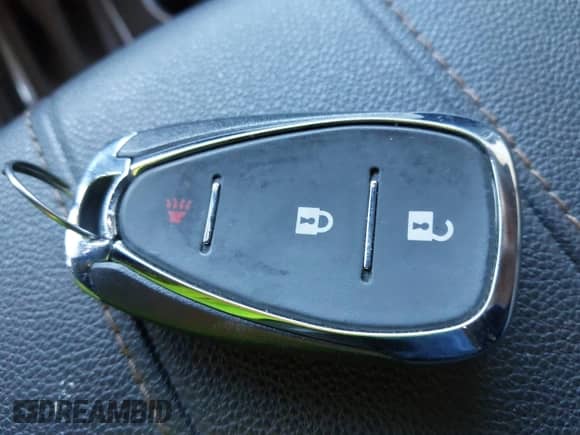 2020 Chevrolet Traverse LS z VIN 1GNEVFKW6LJ170624, wystawiony jako IAAI lot #43375248 z przebiegiem 94 445 mil mil oraz . Historia ofert i sprzedaży dostępna na DreamBid. Obrazek 11.