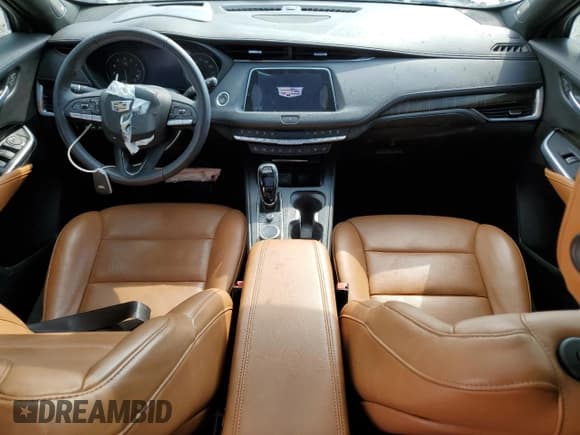 ✅ 2022 Cadillac XT4 AWD Premium Luxury • VIN: 1GYFZDR41NF101916 • Lot: 86260295. Wystawiony na Copart z przebiegiem 151 935 mil. Bezpłatny archiwum sprzedaży aukcyjnych z USA i szczegółowy raport historii pojazdu na DreamBid. Zdjęcie 8.