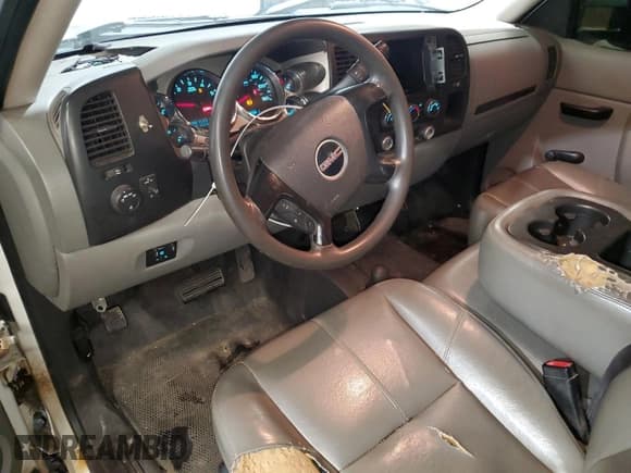 ✅ 2010 GMC Sierra 2500HD • VIN: 1GT3KZBG3AF112652 • Лот: 64093915. Опубликован ранее на Copart с пробегом 134 325 миль. Бесплатный доступ к архиву аукционных продаж из США и подробный отчёт об истории автомобиля на DreamBid. Изображение 8.