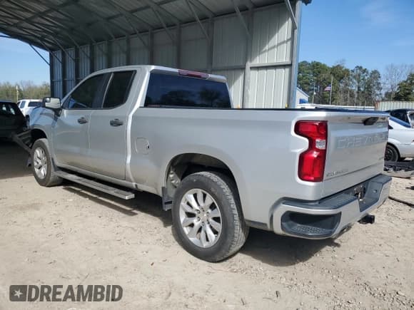 ✅ 2020 Chevrolet Silverado 1500 Custom • VIN: 1GCRWBEF7LZ287335 • Lot: 46807775. Wystawiony na Copart z przebiegiem 71 351 mil. Bezpłatny archiwum sprzedaży aukcyjnych z USA i szczegółowy raport historii pojazdu na DreamBid. Zdjęcie 2.