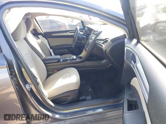 ✅ 2020 Ford Fusion S • VIN: 3FA6P0G73LR125738 • Лот: 43429577. Опубликован ранее на IAAI с пробегом 47 846 миль. Бесплатный доступ к архиву аукционных продаж из США и подробный отчёт об истории автомобиля на DreamBid. Изображение 5.