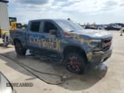 ✅ 2021 Chevrolet Silverado 1500 Custom Trail Boss • VIN: 3GCPYCEL7MG178503 • Lot: 71582184. Wystawiony na Copart z przebiegiem 59 669 mil. Bezpłatny archiwum sprzedaży aukcyjnych z USA i szczegółowy raport historii pojazdu na DreamBid. Zdjęcie 4.