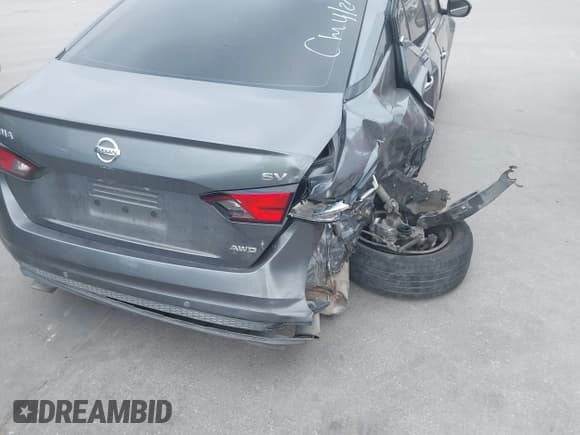 ✅ 2020 Nissan Altima SV • VIN: 1N4BL4DW1LC167322 • Lot: 42174234. Wystawiony na IAAI z przebiegiem 109 181 mil. Bezpłatny archiwum sprzedaży aukcyjnych z USA i szczegółowy raport historii pojazdu na DreamBid. Zdjęcie 6.