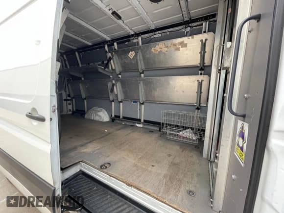 ✅ 2011 Mercedes-Benz Sprinter Cargo • VIN: WD3PE8CB5B5604980 • Lot: 87464074. Wystawiony na Copart z przebiegiem 412 111 mil. Bezpłatny archiwum sprzedaży aukcyjnych z USA i szczegółowy raport historii pojazdu na DreamBid. Zdjęcie 6.